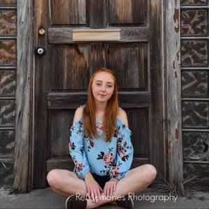 Meet your Posher, Danielle